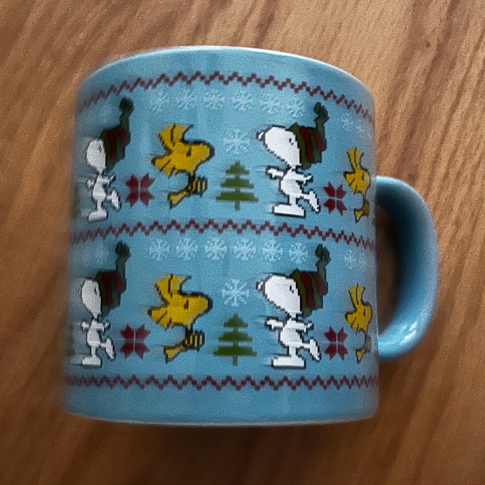 2022 Peanuts Snoopy Woodstock Holiday Mug